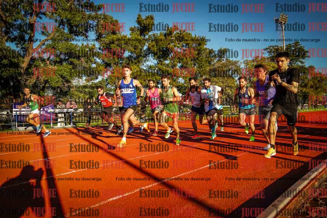 Fotos de los 3000 m llanos de varones