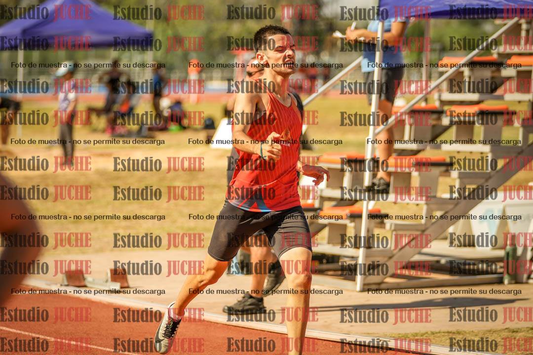 Fotos de los 400 m llanos de varones