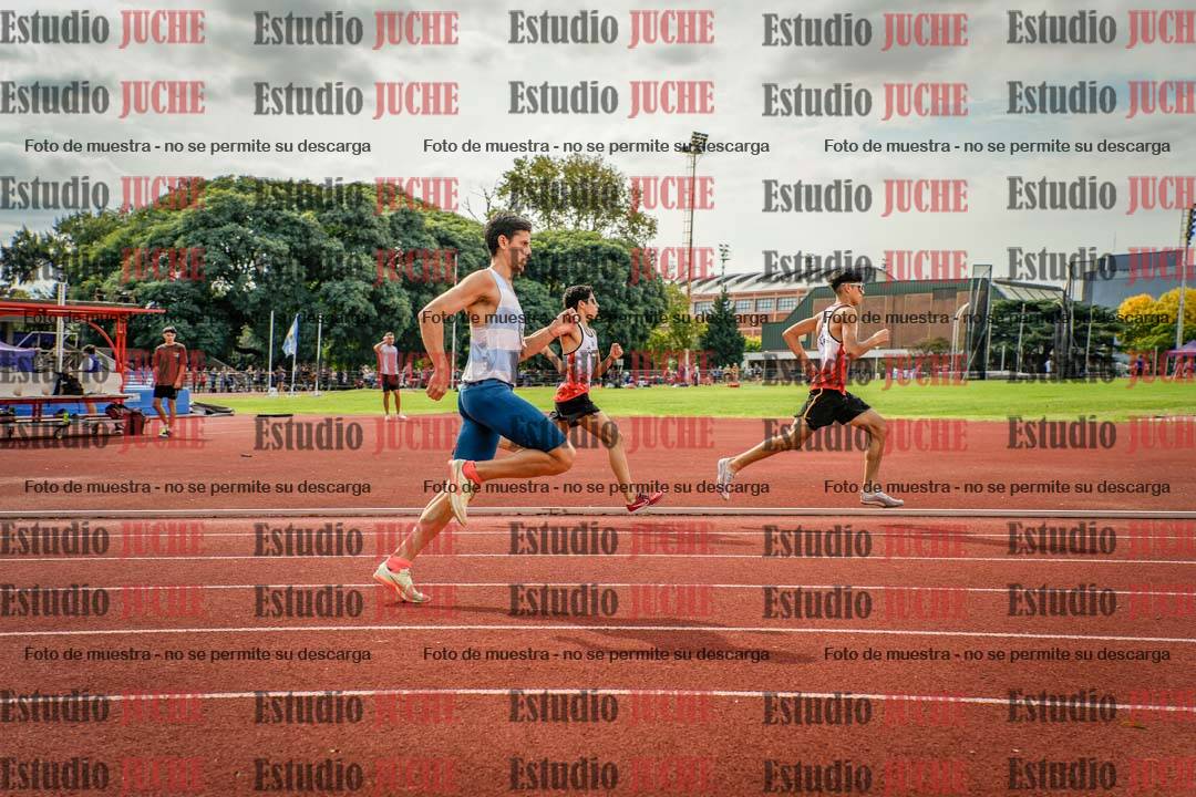 Fotos de los 800 m de varones
