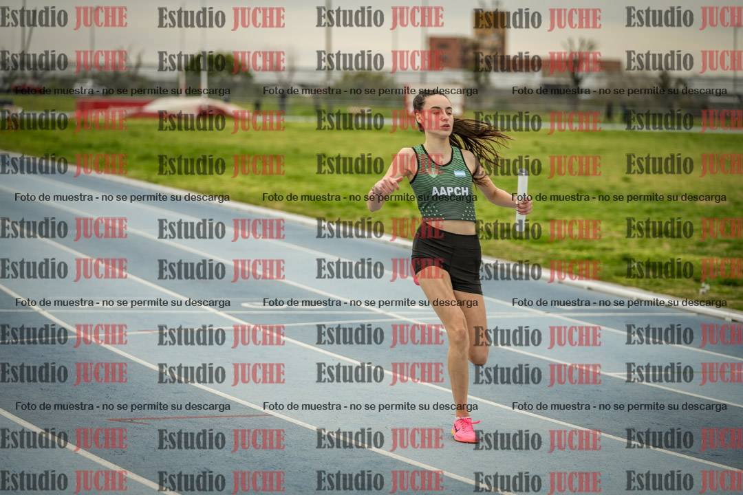 Fotos de las postas 4x100 m de mujeres y varones - U17 - FINAL
