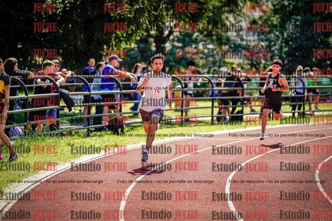 Fotos de los 800 m llanos de varones