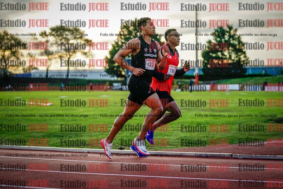 Fotos de los 1500 m llanos de varones - deca 10