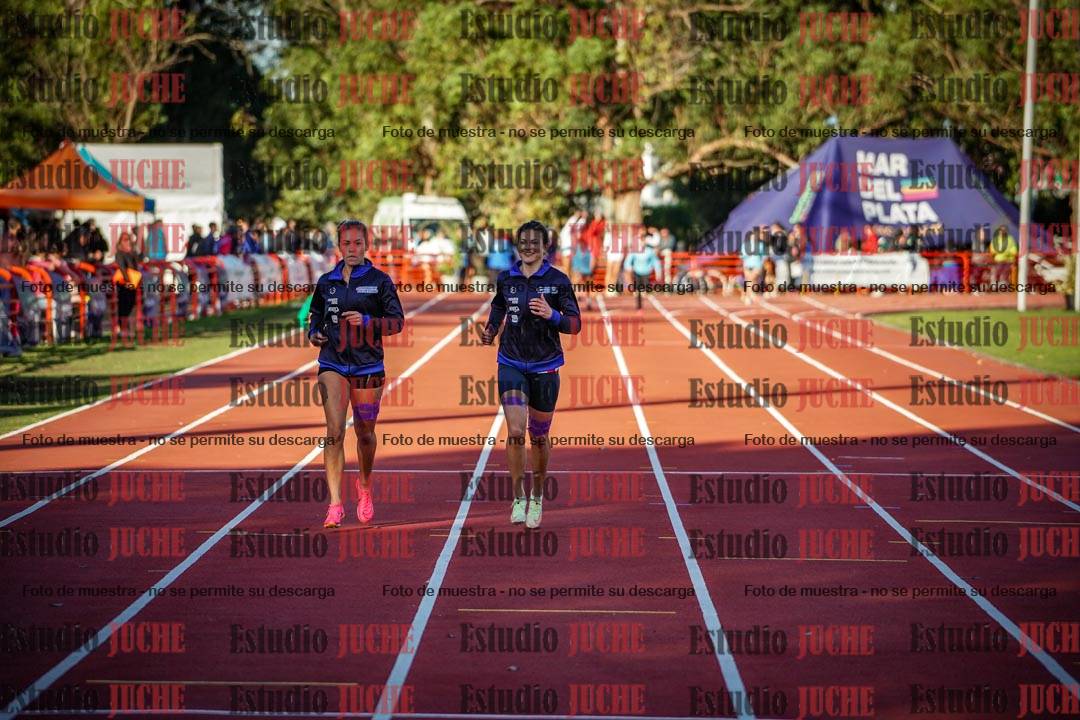 Fotos de los relevos 4x100 m de mujeres