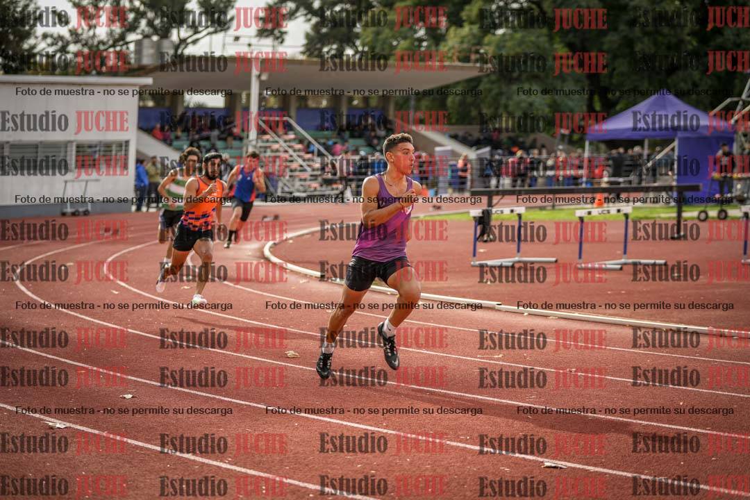 Fotos de los 400 m llanos de varones
