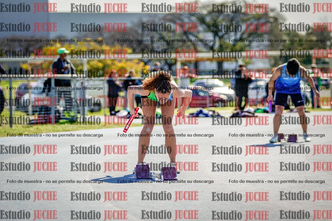 Fotos de las postas 8x300 m mixtas