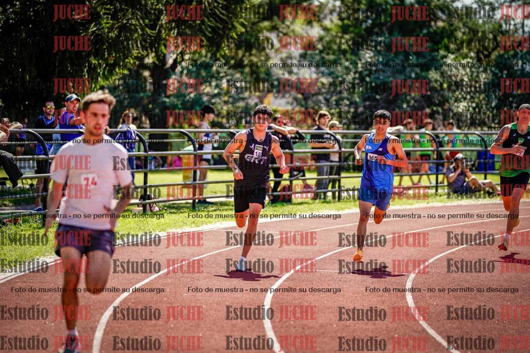 Fotos de los 800 m llanos de varones