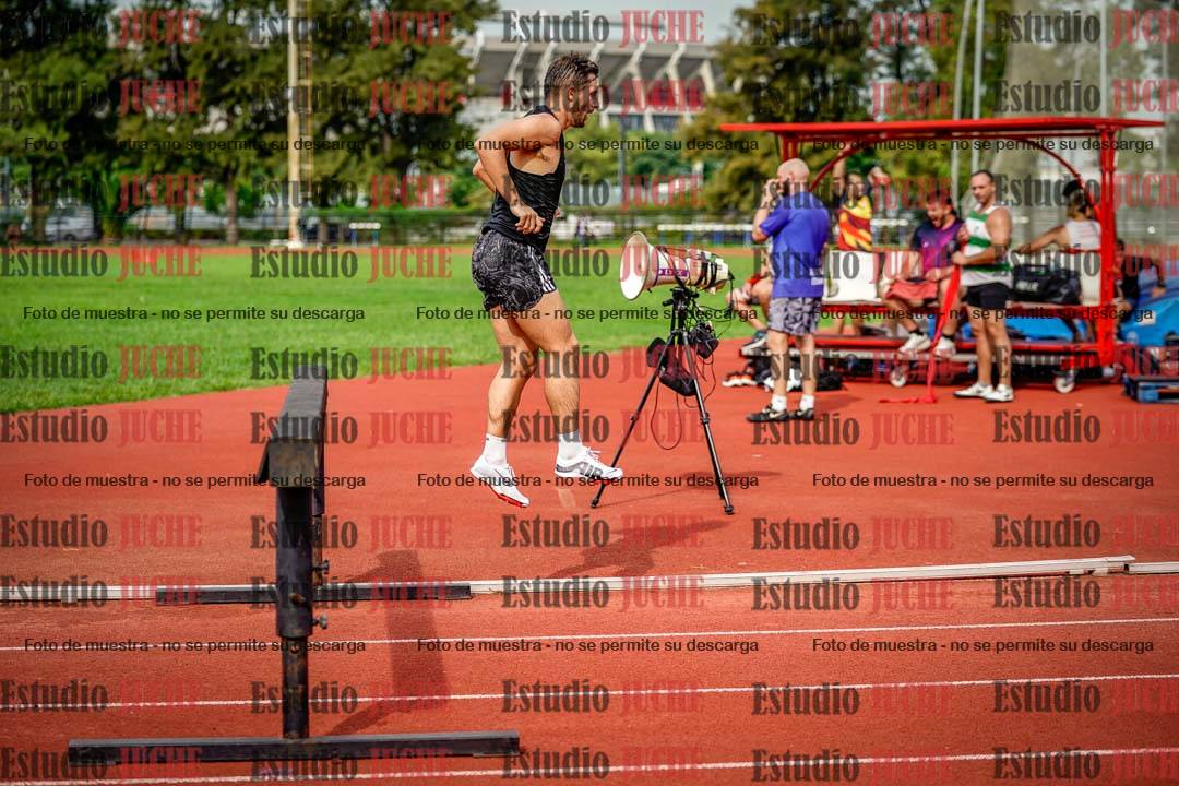 Fotos de los 3000 m con obstáculos de varones
