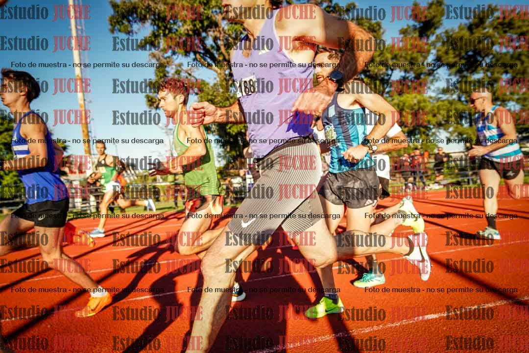 Fotos de los 3000 m llanos de varones
