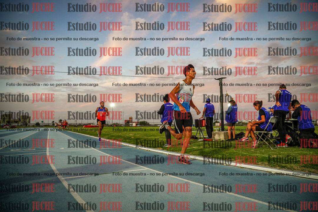 Fotos de los 3000 m llanos de varones