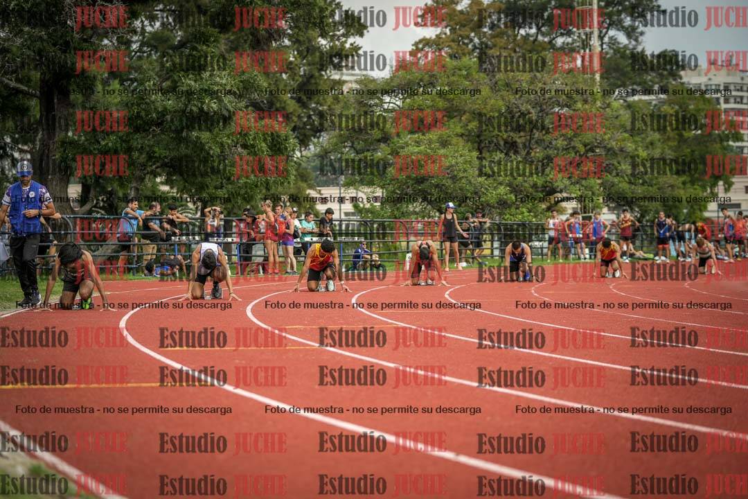 Fotos de los 200 m llanos de varones
