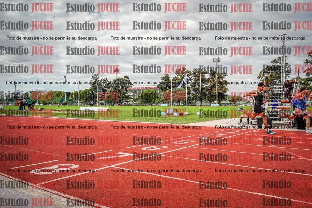 Fotos de los 400 m llanos de varones