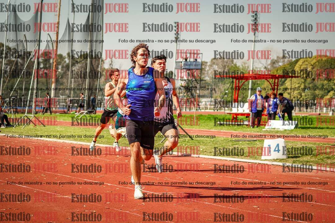 Fotos de los 400 m llanos de varones