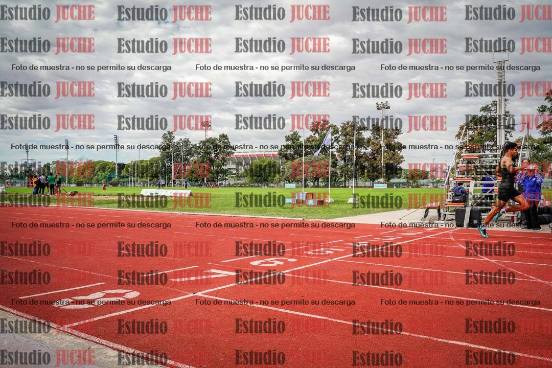 Fotos de los 400 m llanos de varones