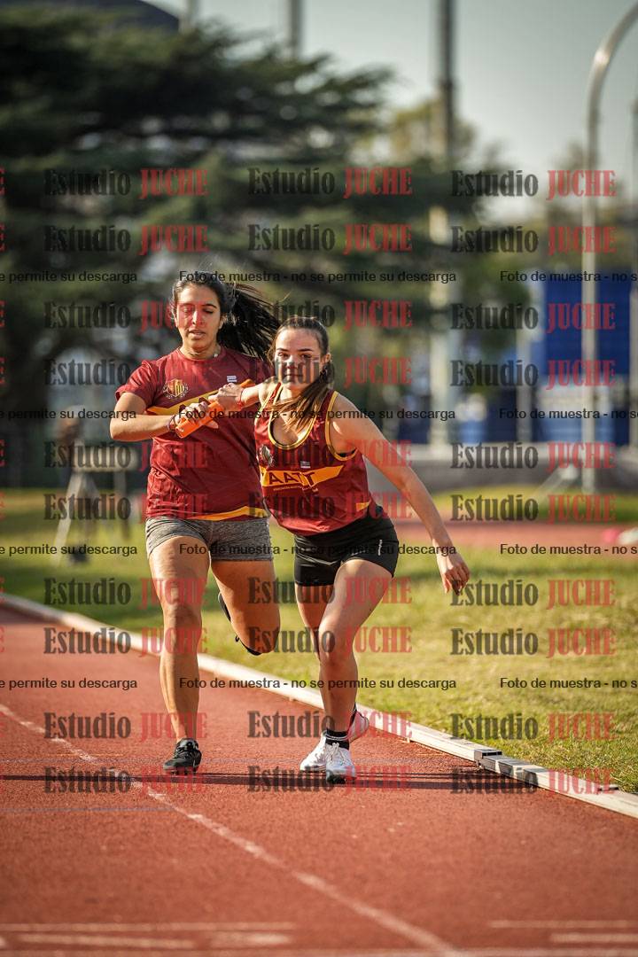 Fotos de las postas 4x400 m llanos de mujeres