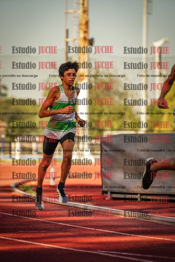 Fotos de los 800 m llanos de varones