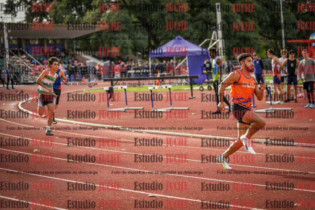 Fotos de los 400 m llanos de varones