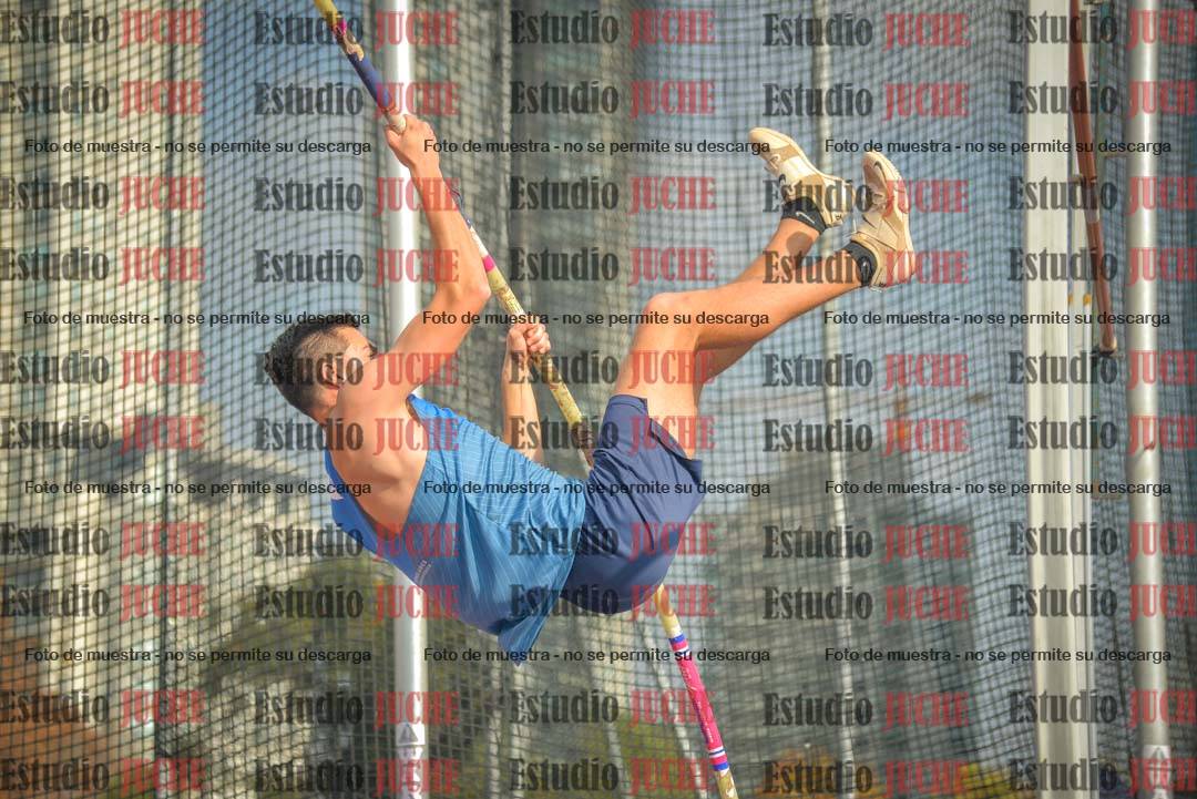 Fotos del salto con garrocha de varones - decatlón 8