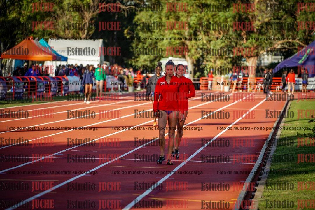 Fotos de los relevos 4x100 m de mujeres
