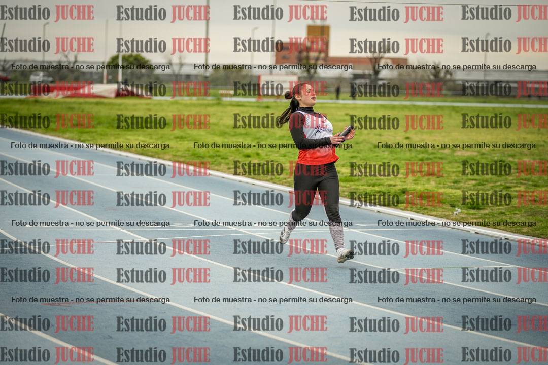 Fotos de las postas 4x100 m de mujeres y varones - U17 - FINAL