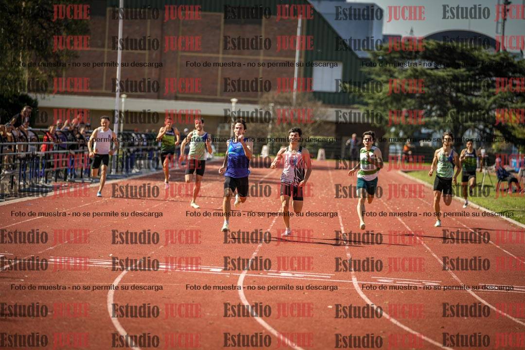 Fotos de los 400 m llanos de varones