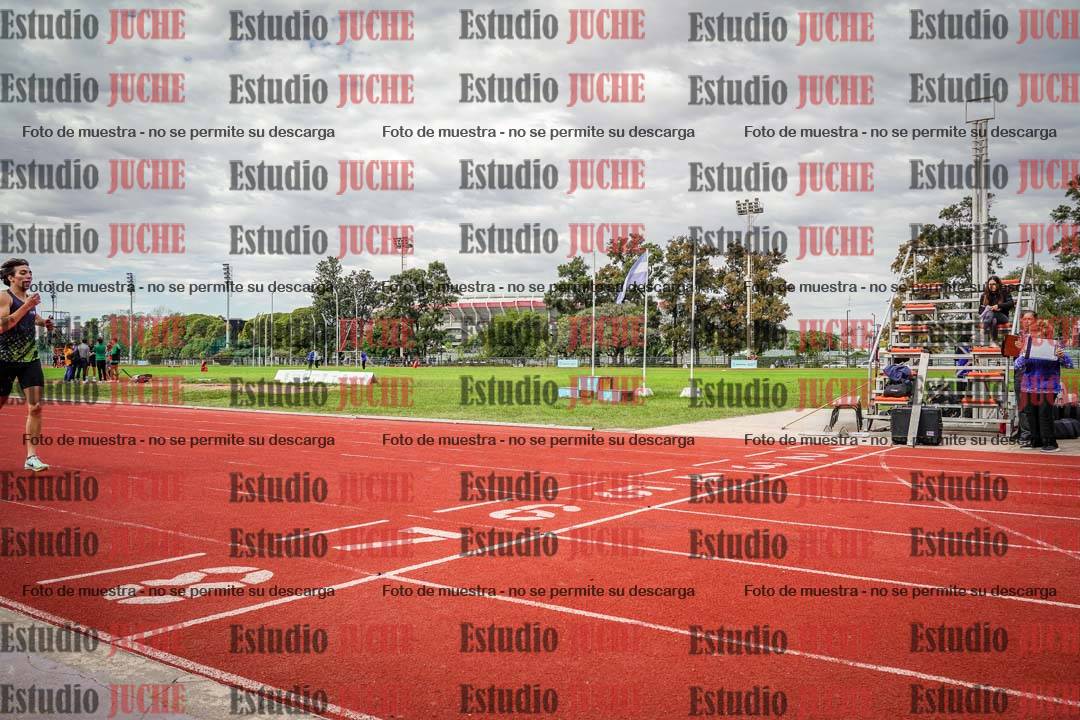 Fotos de los 400 m llanos de varones