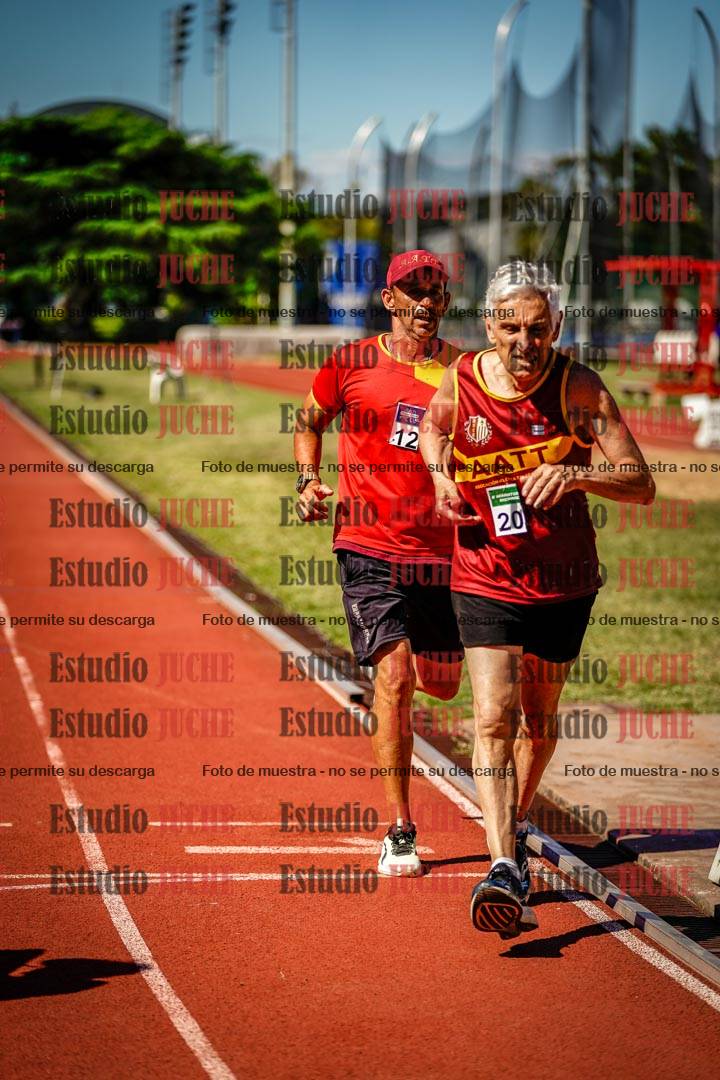 Fotos de los 800 m llanos de varones