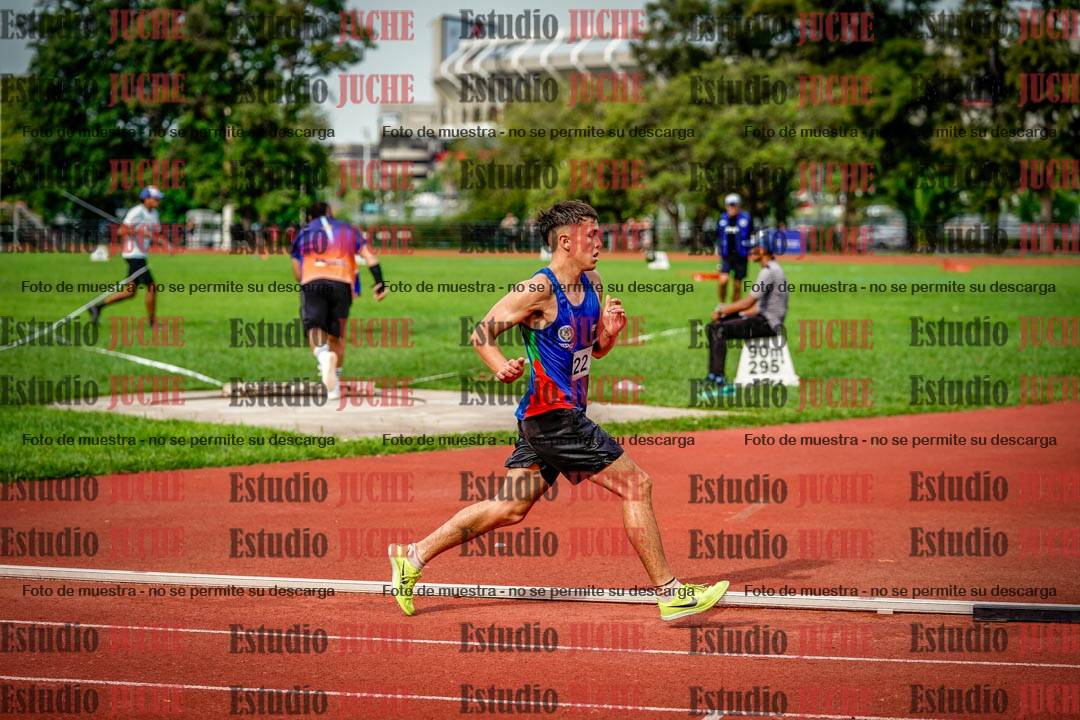 Fotos de los 3000 m con obstáculos de varones