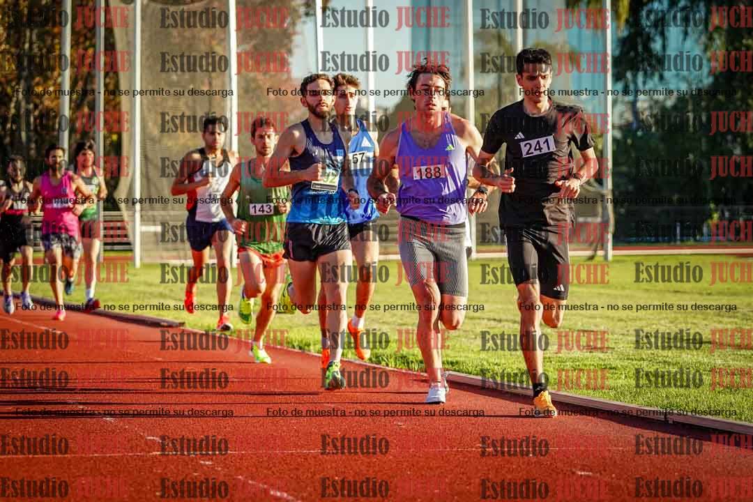 Fotos de los 3000 m llanos de varones
