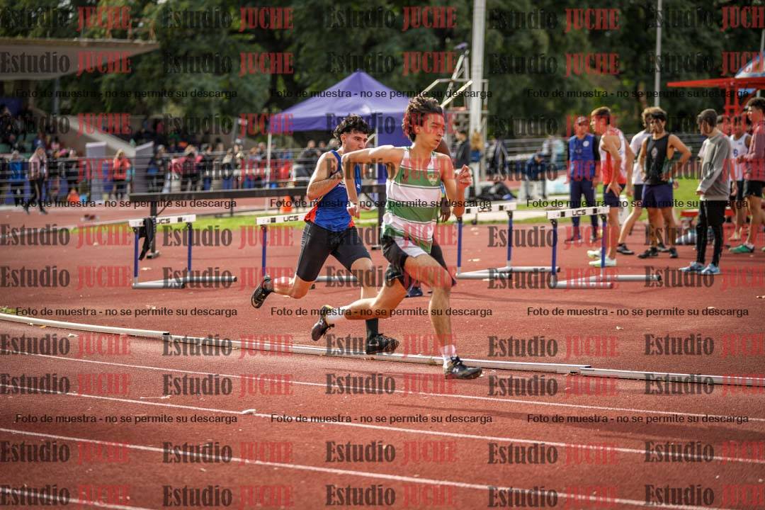 Fotos de los 400 m llanos de varones