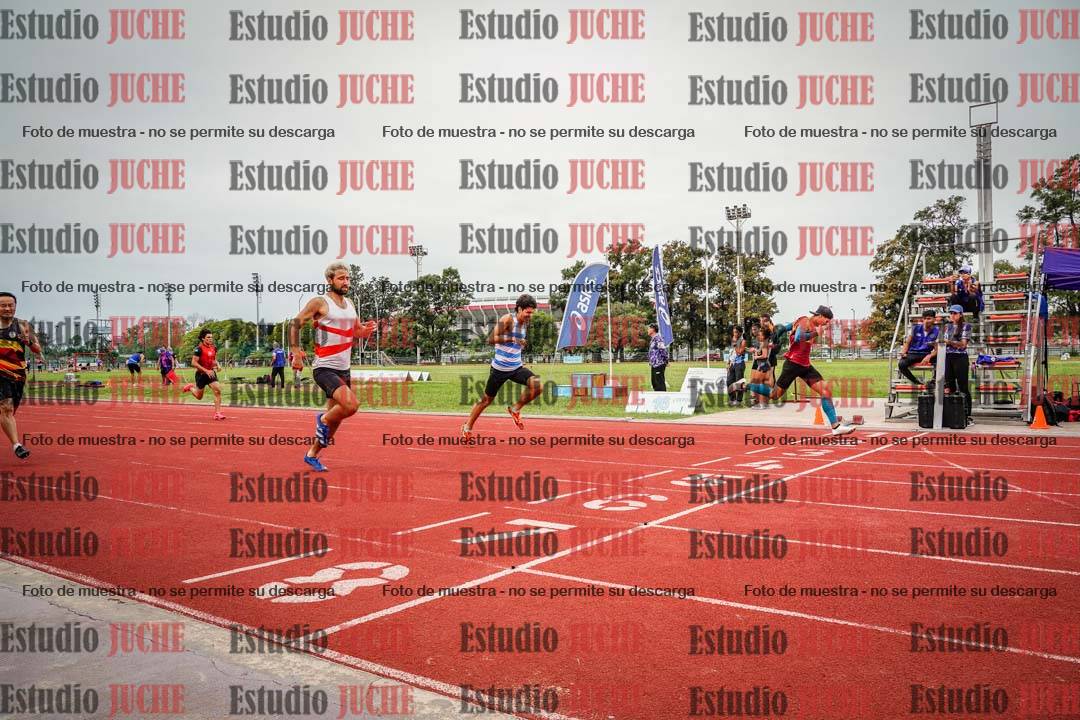 Fotos de los 400 m llanos de varones