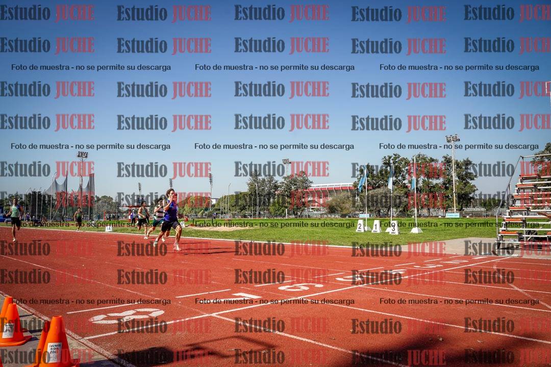 Fotos de los 400 m llanos de varones