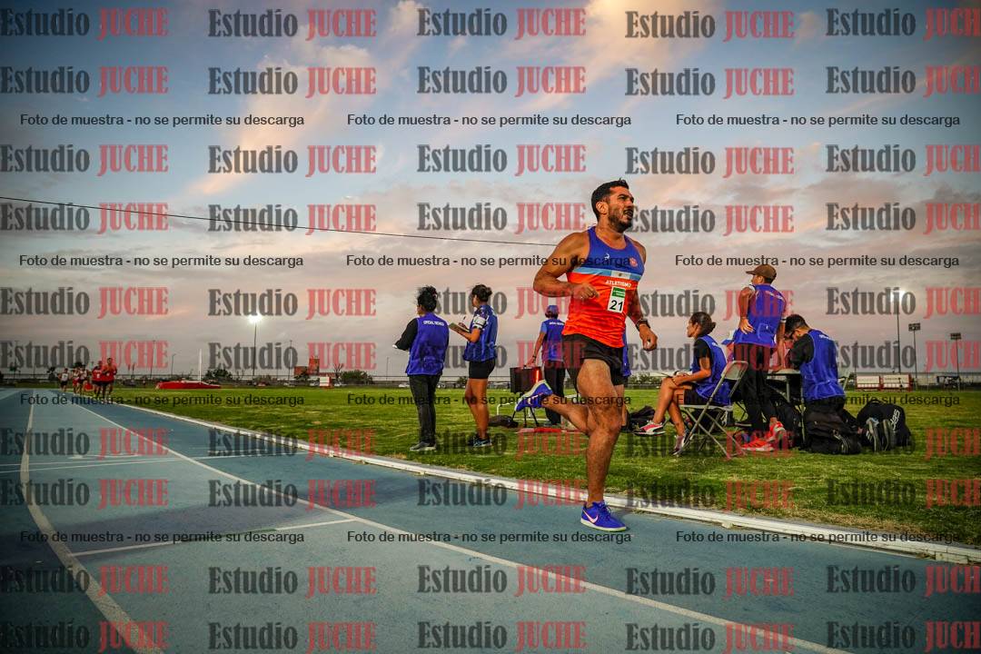 Fotos de los 3000 m llanos de varones