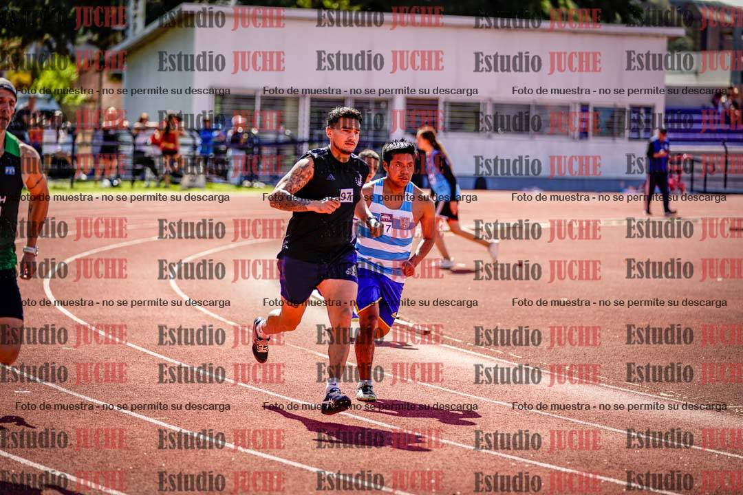 Fotos de los 800 m llanos de varones