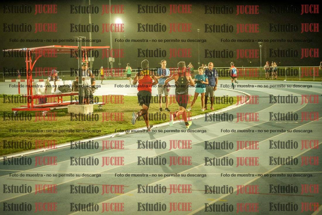 Fotos de los 3000 m llanos de varones