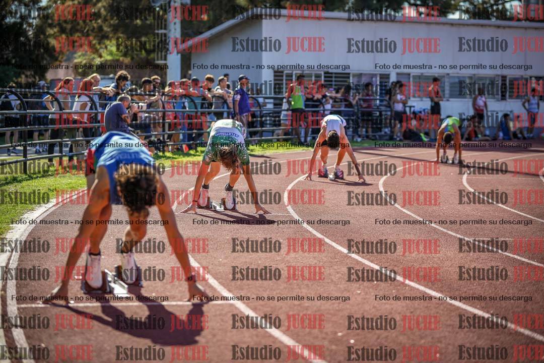 Fotos de los 400 m llanos de varones