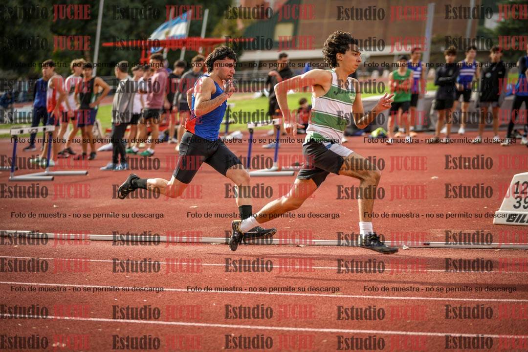 Fotos de los 400 m llanos de varones