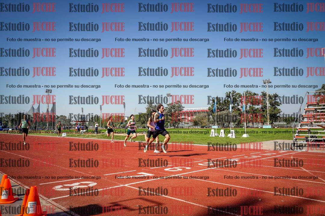 Fotos de los 400 m llanos de varones
