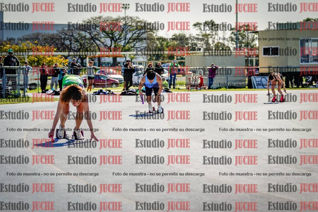 Fotos de las postas 8x300 m mixtas