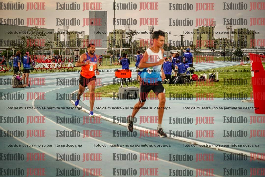 Fotos de los 3000 m llanos de varones