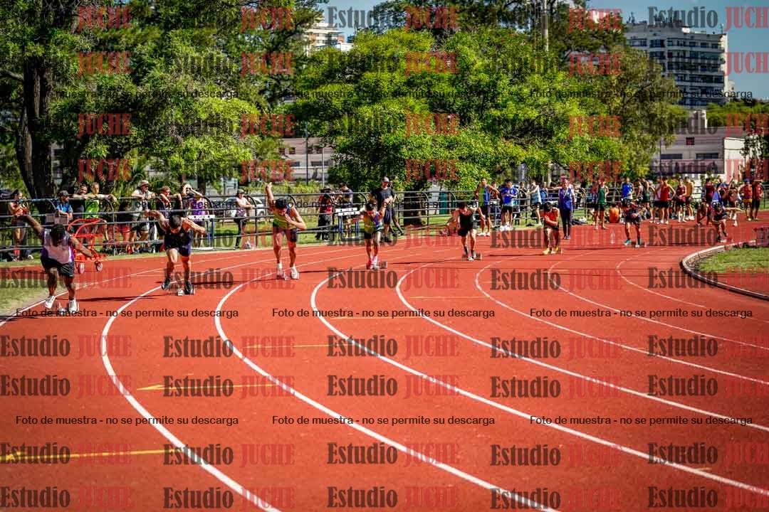 Fotos de los 200 m llanos de varones