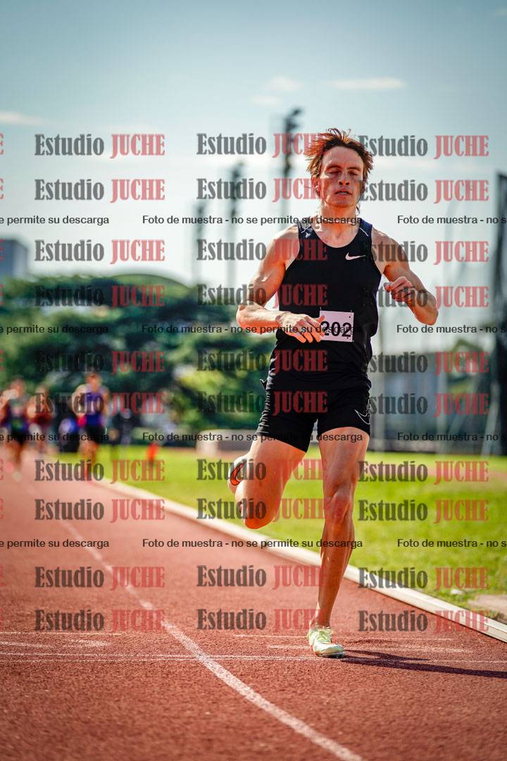 Fotos de los 800 m llanos de varones