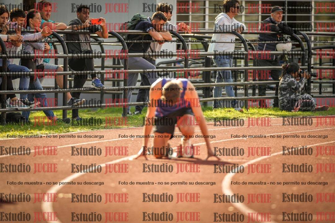 Fotos de los 400 m llanos de varones