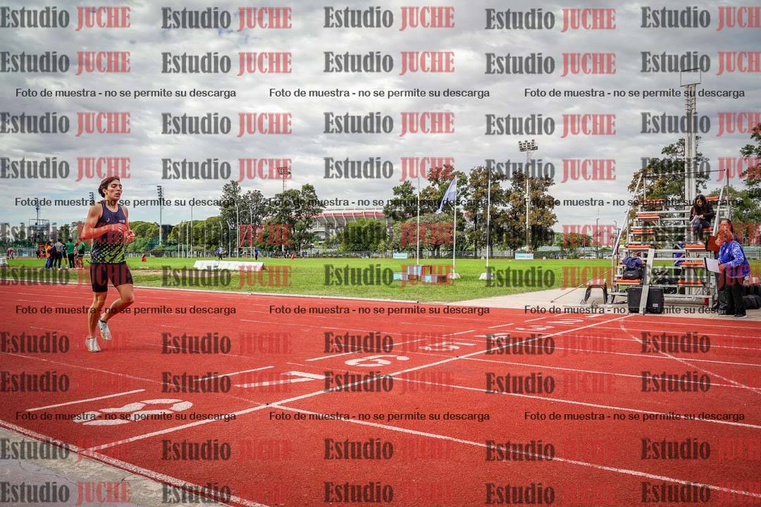 Fotos de los 400 m llanos de varones