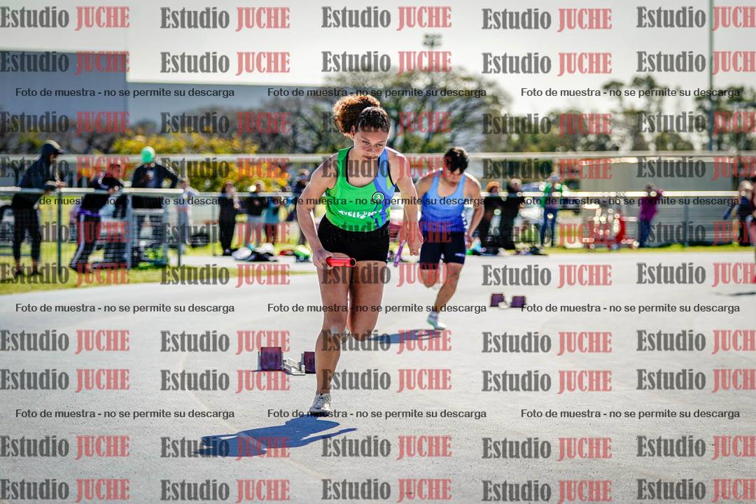 Fotos de las postas 8x300 m mixtas