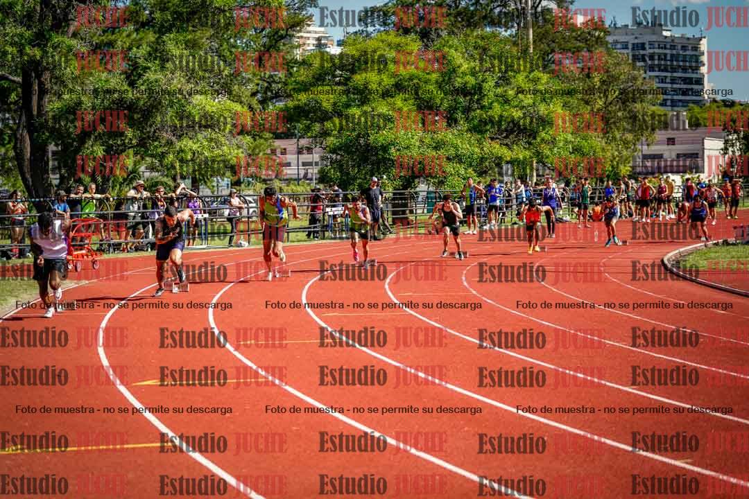 Fotos de los 200 m llanos de varones