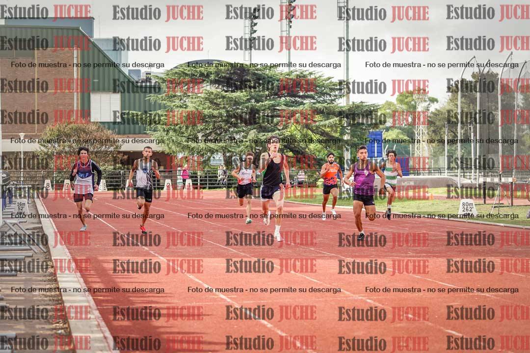 Fotos de los 400 m llanos de varones