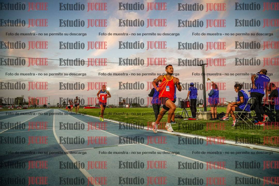 Fotos de los 3000 m llanos de varones
