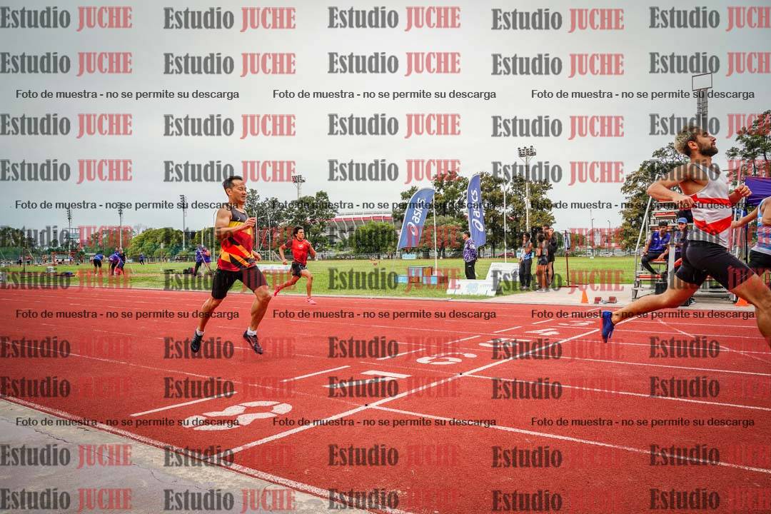 Fotos de los 400 m llanos de varones