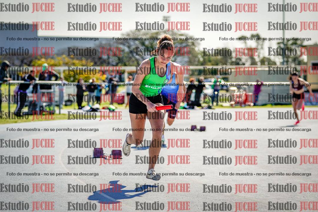 Fotos de las postas 8x300 m mixtas