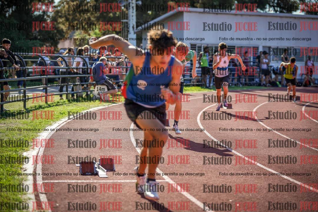 Fotos de los 400 m llanos de varones